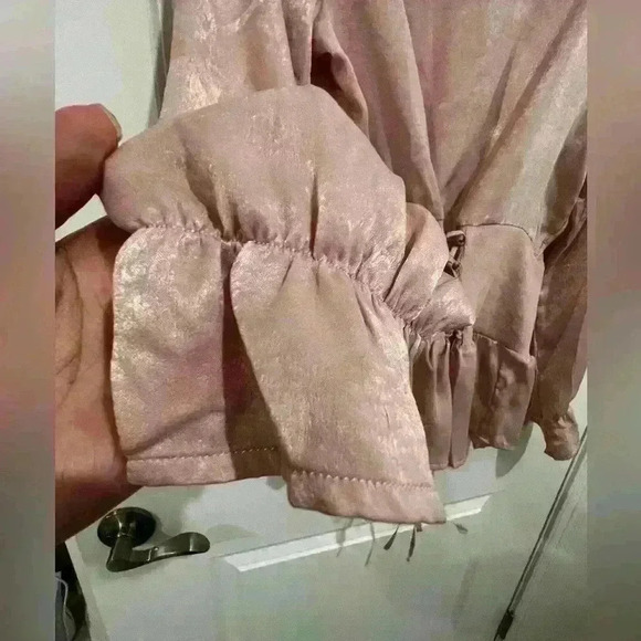 Eight Paris Pink Long Sleeve Blouse Size Medium - Picture 2 of 12